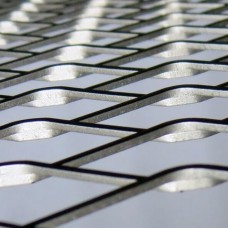 Сетка нержавеющая просечно-вытяжная TR 08Х17 60х28х1,47х0,7 мм ТУ 1470-002-46288331-2009